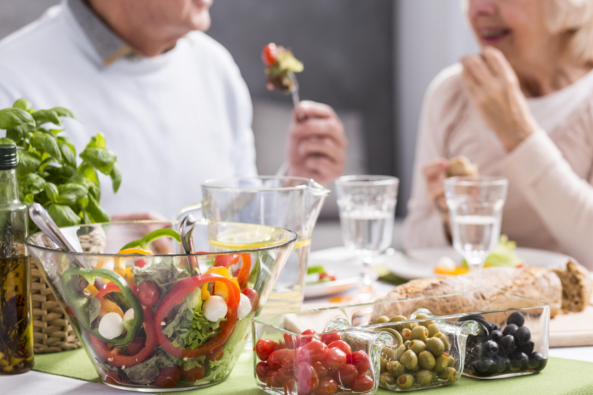 How Community Meals Support Nutrition and Connection in Senior Living